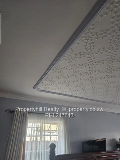Secure 4-Bed Granary Park Home — Borehole, Garage & Paved Yard