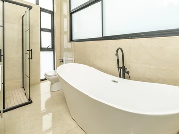 4 Bedroom Flat & Apartment