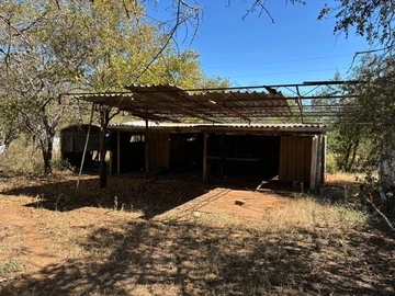 Farm & Agricultural Land