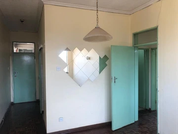 2 Bedroom Flat & Apartment