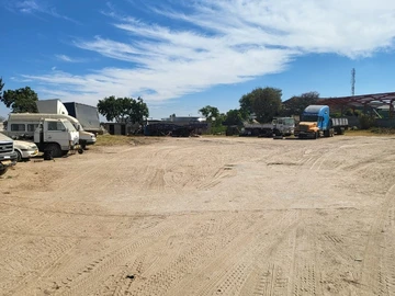 Commercial & Industrial Land
