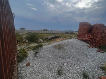 Commercial & Industrial Land