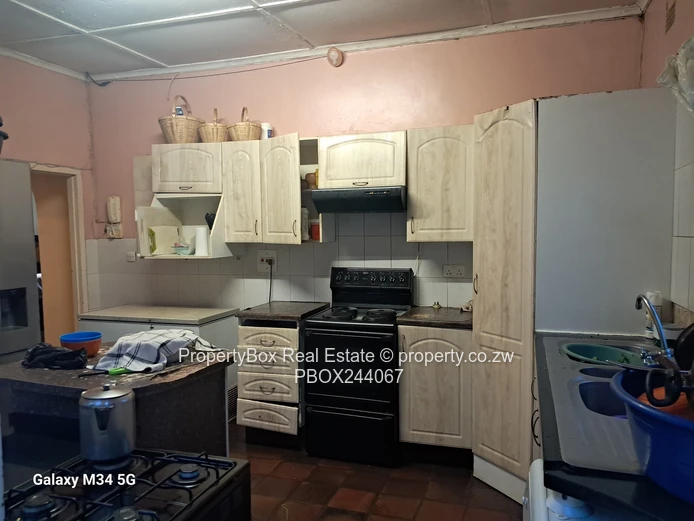 Greendale Near Kamfinsa Shops House For Sale!