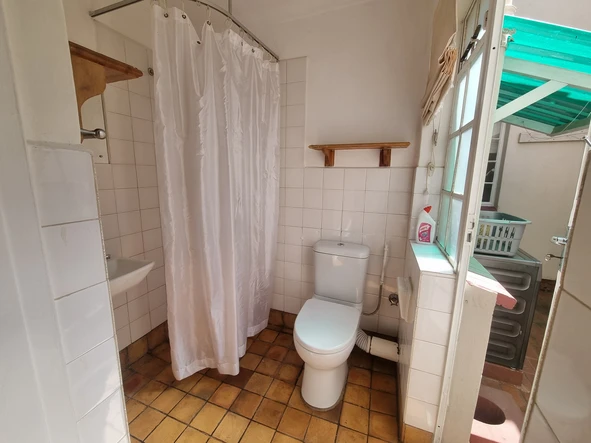 3 Bedroom Flat & Apartment