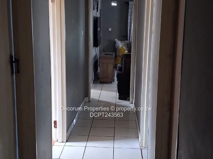 Neat 3-bedroom house for Rent in Mabvuku- Tafara