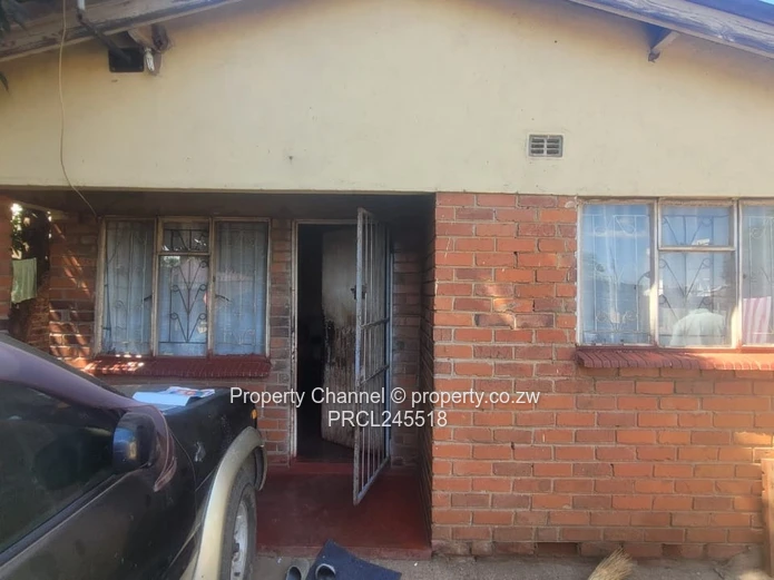 Available is a House for Sale in Glenview 3