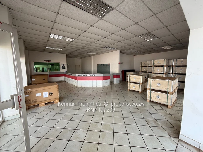 Warehouse with multiple facilities available 