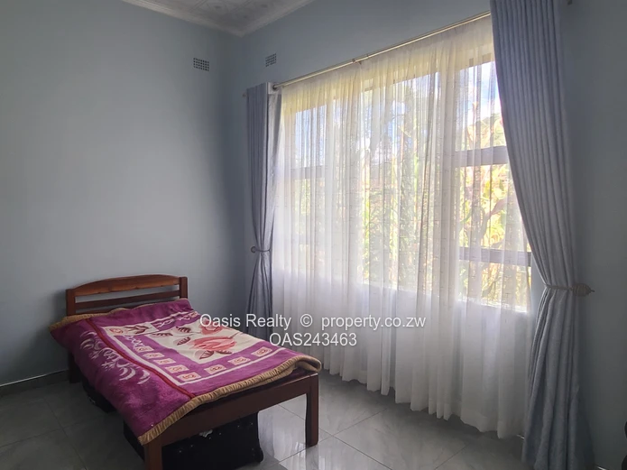 Massive 6 bedroomed home for sale