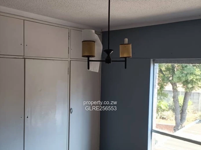 Avondale 2-Bed Townhouse - Garden, Carport & Tank