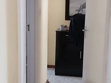 3 Bedroom Flat & Apartment