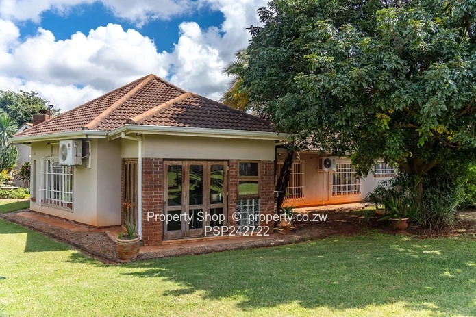 Modern 3 Bedroom Home in Exclusive 6 Unit Complex