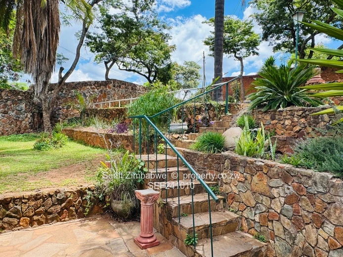 Borrowdale, Philadelphia Family Home For Sale (Sole Mandate)