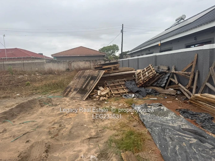 Affordable Stands with Deeds in Damofalls