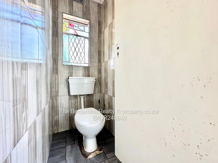 Budiriro's hidden gem - 4-bed beauty with style and space! (Sole Mandate)