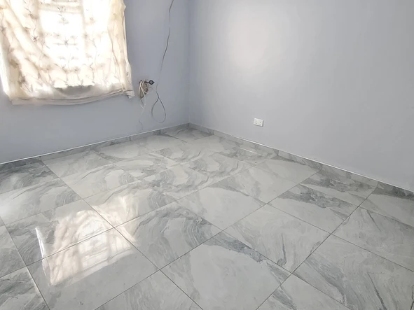 2 Bedroom Flat & Apartment