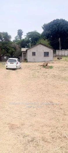 6-Bed Shell House on 5,000m² in Bluff Hill (Sole Mandate)