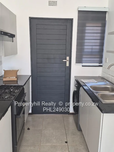 Bright 2-Bed Furnished Flat with Garden & Borehole, Aspindale (Sole Mandate)