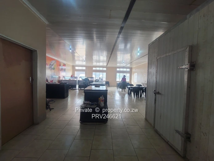Commercial Shop for Rent – Unit G, Makoni 