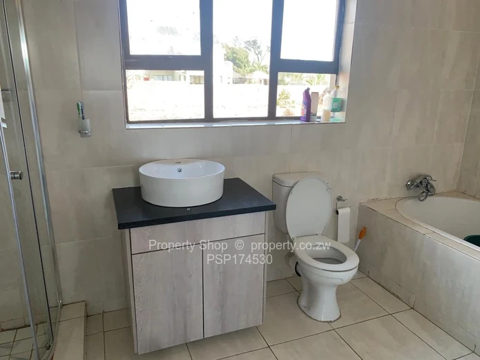 Stunning 9-Bed Mansion for Sale in Gletwin Park, Harare with Borehole