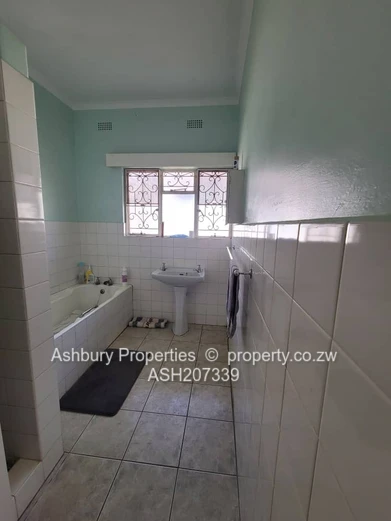 Well Loved Spacious Family Home in A Remarkable Neighbourhood (Sole Mandate)