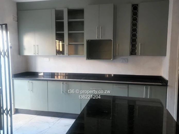 Vacant 1 june (Sole Mandate)