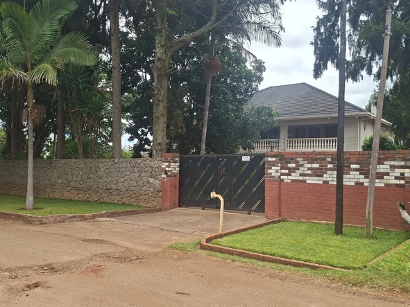 5 Bedroom House