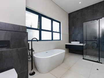 5 Unit Townhouse Complex