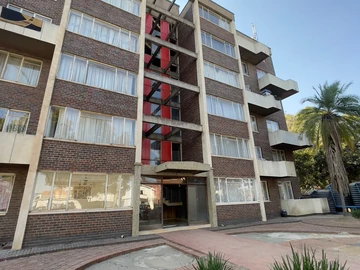 Stylish 2-Bedroom Flat in Avenues, Harare CBD - Secure Living!