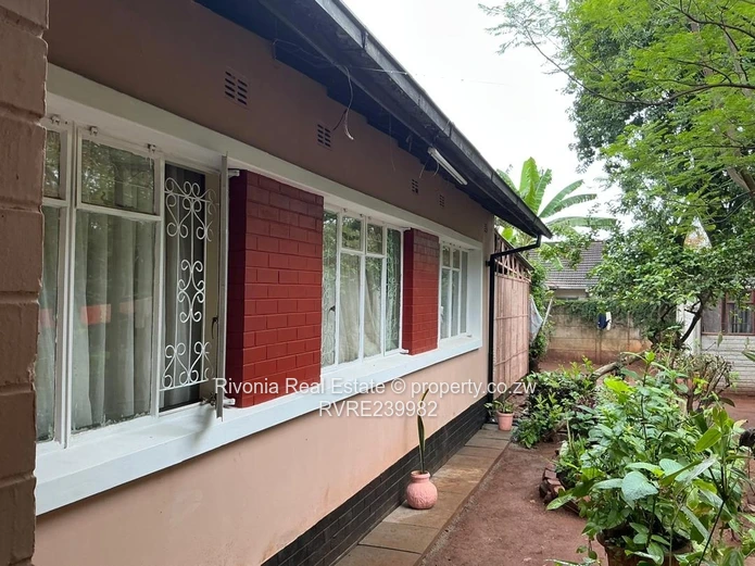 4 Beds Malbereign beautiful house