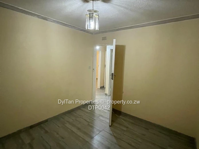 3 bedroomed neat house