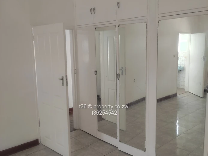 Family house suitable for deplomates 