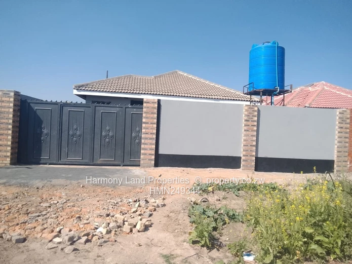 5 Bedroomed House to Let in Murisa park, Chitungwiza