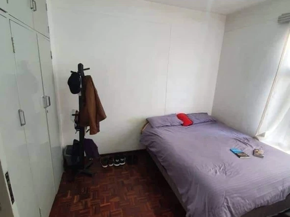 2 Bedroom Flat & Apartment
