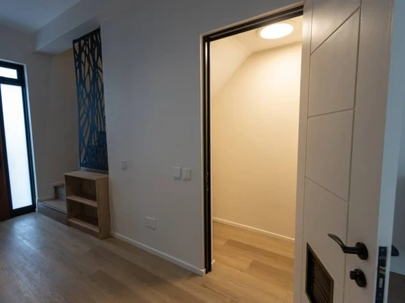 3 Bedroom Garden Flat