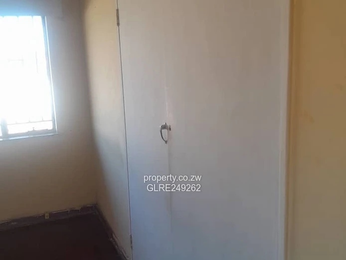Gated 3-Bed Greendale Home with Verandah & Solar