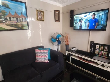 2 Bedroom Flat & Apartment