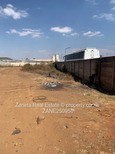 4,267 m² Walled Industrial Site beside Green-Roof Warehouse