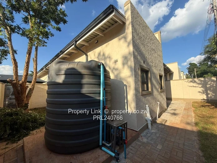 Convenient Modern Townhouse Available Immediately