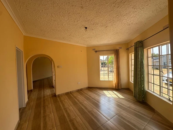 3 Bedroom Flat & Apartment