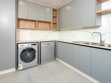4 Bedroom Garden Flat
