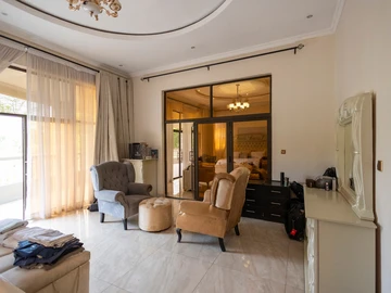 7 Bedroom House