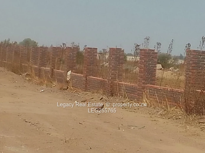 A choice of 23 stands available in a beautiful gated community SPITZKOP with brick layered boundary
