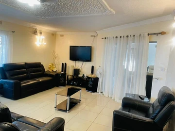 5 Bedroom House