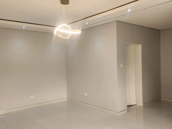 4 Bedroom Flat & Apartment