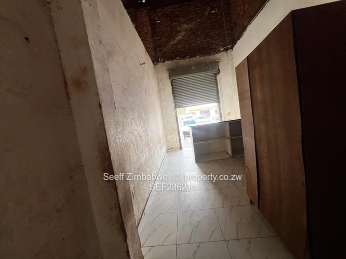 Spacious Shop to Let