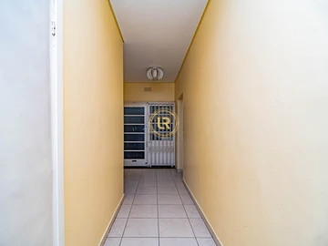 3 Bedroom Flat & Apartment