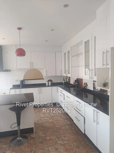 Very Neat House Adlynn For Sale Also Vacant