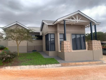 3 Bedroom Flat & Apartment