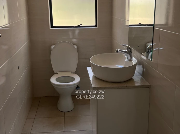 Modern 5-Bed Family Home with Pool & Borehole, Borrowdale Brooke