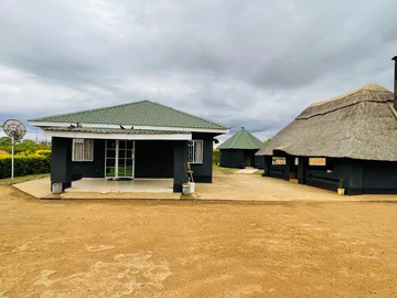 6 Bedroom House